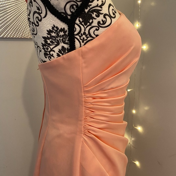 David’s Bridal Dress. - Picture 4 of 10